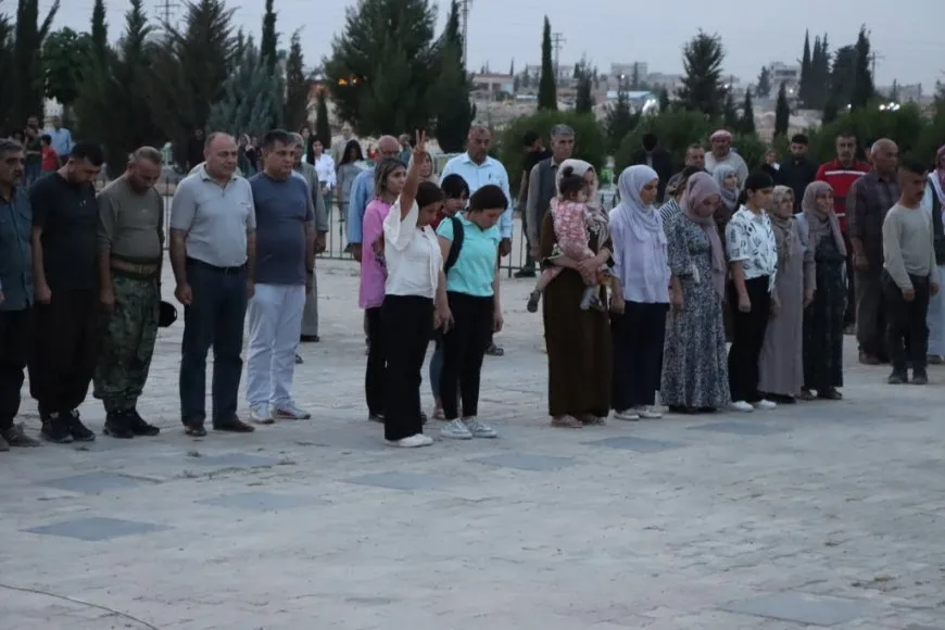 Bi pêxistina mûman şehîdên Meha Gulanê hatin bibîranîn