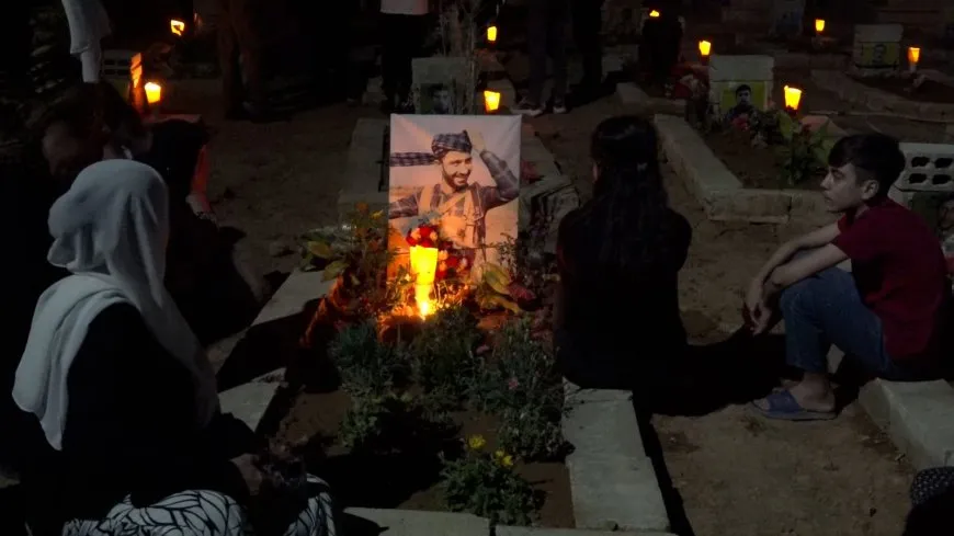 Bi pêxistina mûman şehîdên Meha Gulanê hatin bibîranîn