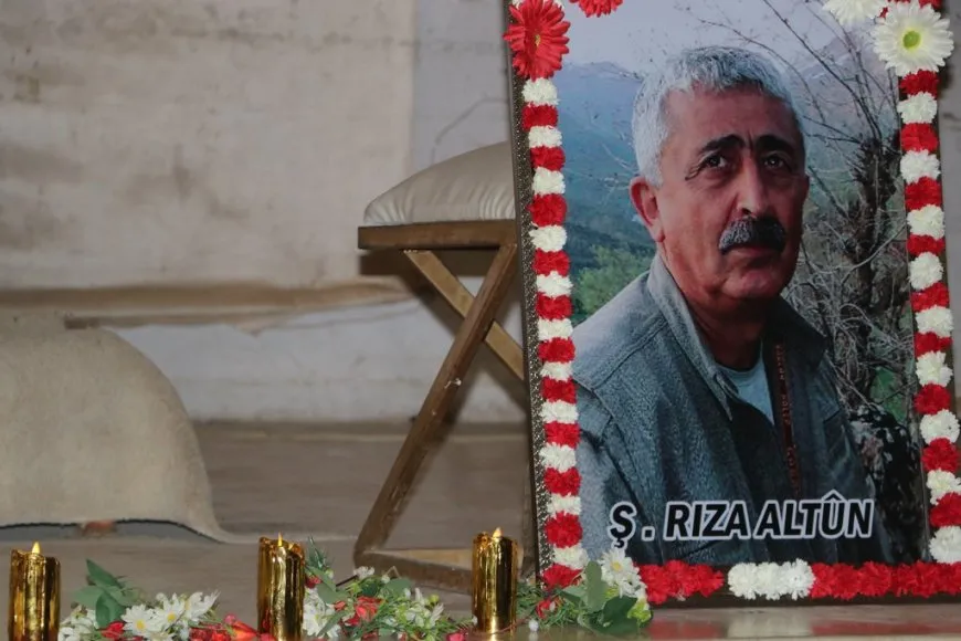 Şêniyên Cizîrê şehîd  Hakî Karer bi bîr anî