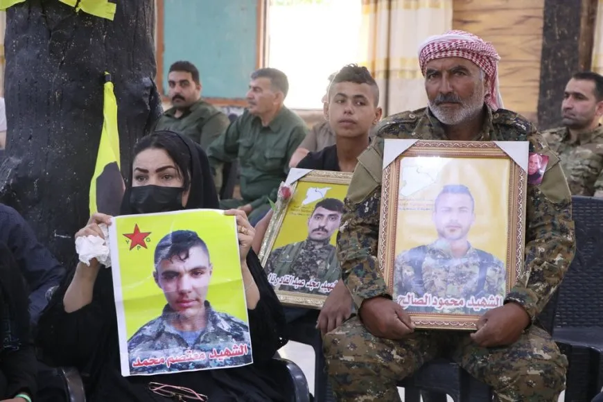 Şêniyên Cizîrê şehîd  Hakî Karer bi bîr anî