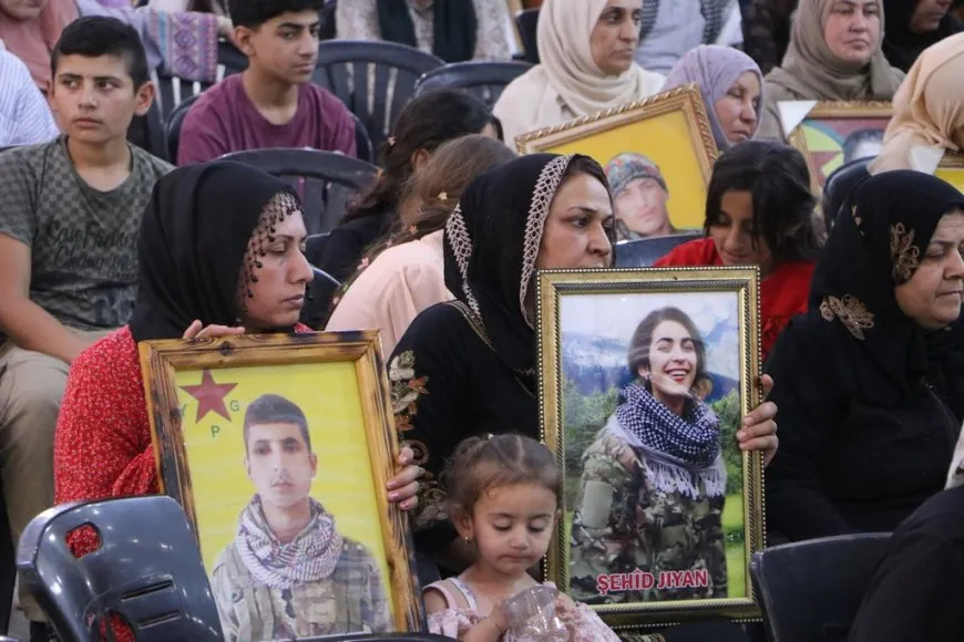 Şêniyên Cizîrê şehîd  Hakî Karer bi bîr anî