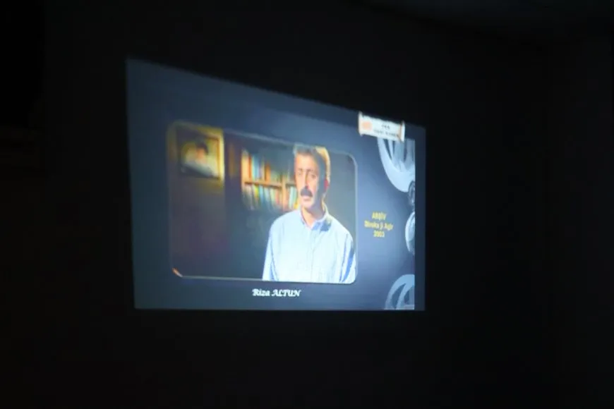 Şêniyên Cizîrê şehîd  Hakî Karer bi bîr anî