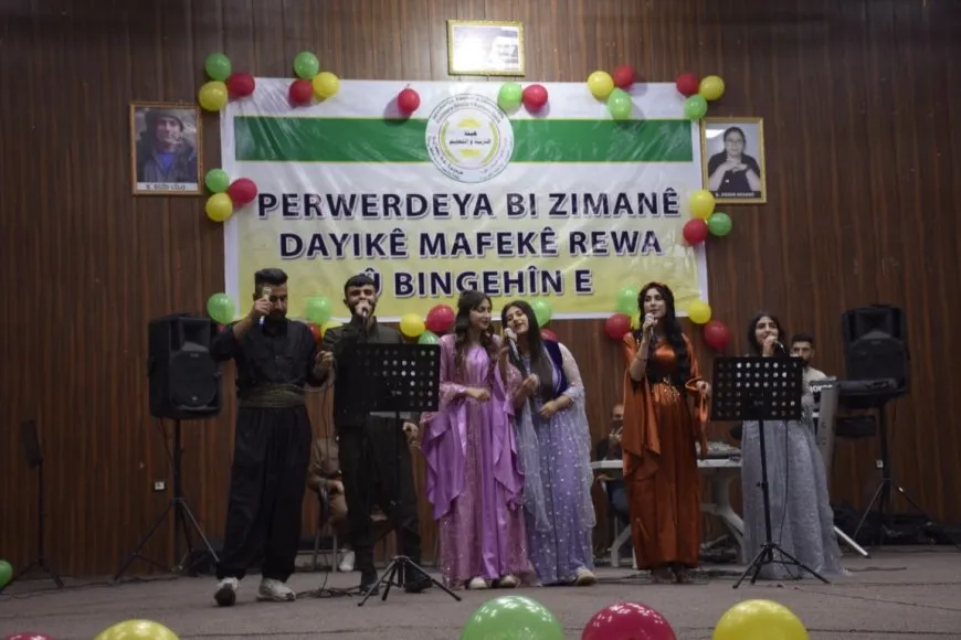 Li Hesekê bi boneya  Roja Zimanê Kurdî şahiyek li dar ket