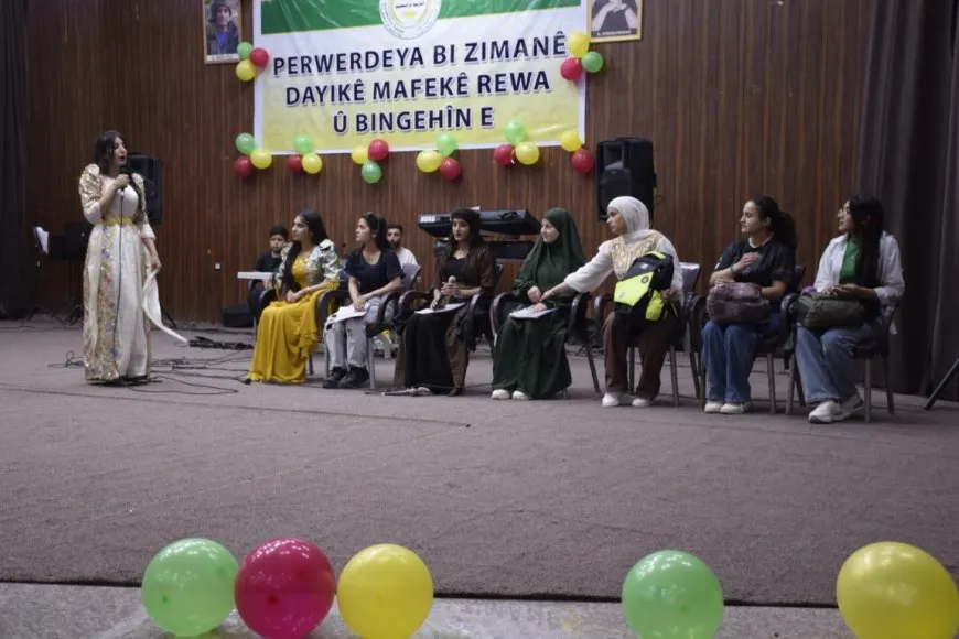 Li Hesekê bi boneya  Roja Zimanê Kurdî şahiyek li dar ket