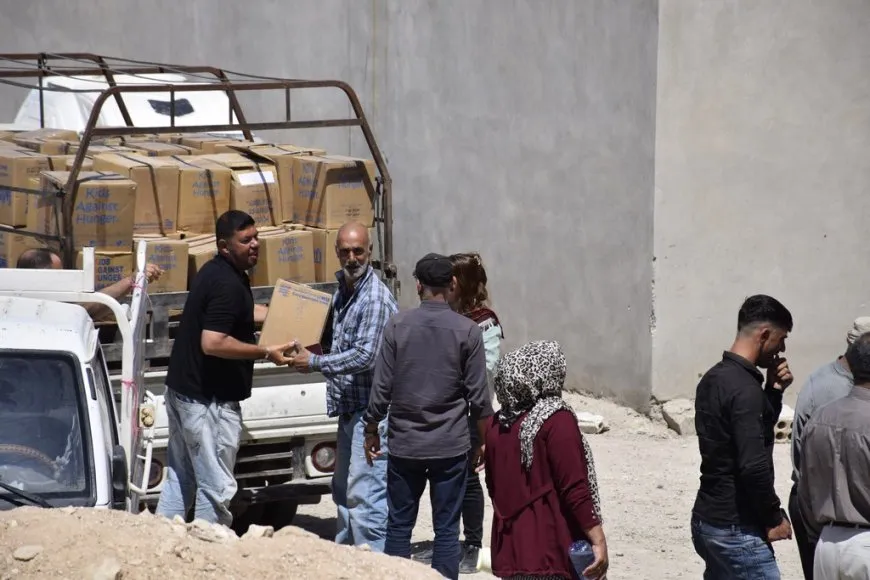 Alîkarî li koçberên Efrînê hate belavkirin