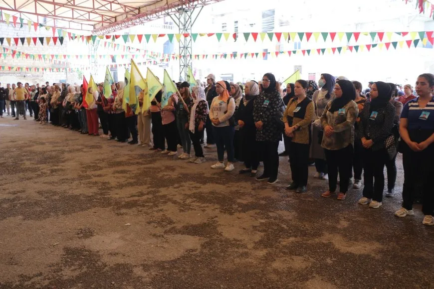 Xelkê Helebê sersaxî da malbatên her du şehîdan Hogir û Reşîd