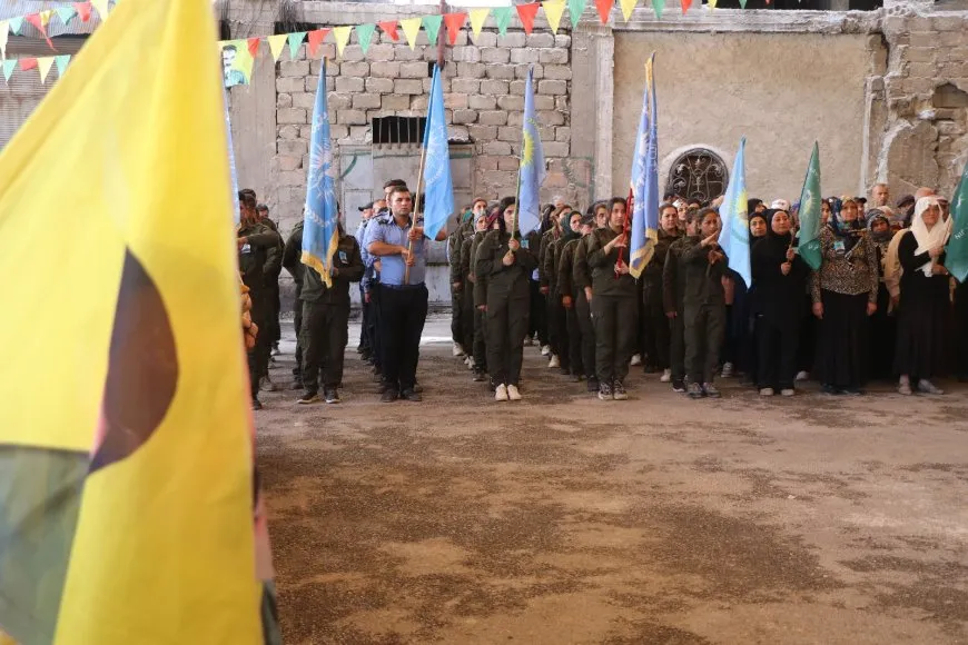 Xelkê Helebê sersaxî da malbatên her du şehîdan Hogir û Reşîd