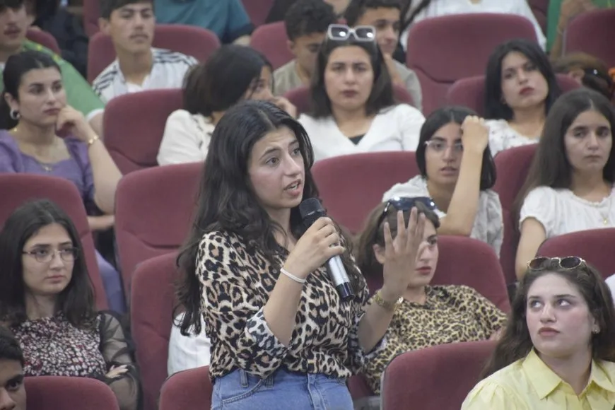 Li Hesekê Xwendekarên Welatparêz konferansek li dar xist