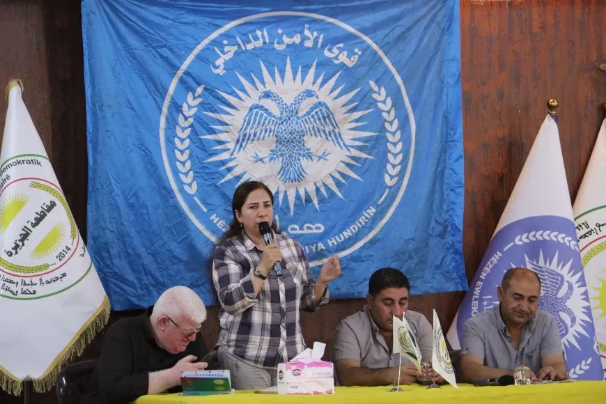 Desteya Hundirîn bi gel re civiya