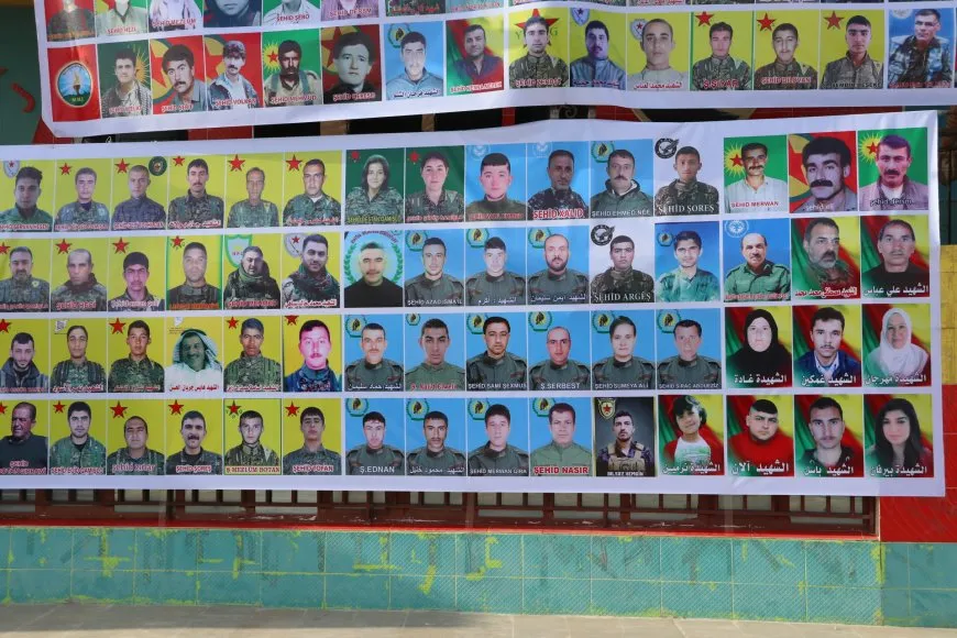 Xelkê Qamişloyê bi merasîmek heybet 128 pakrewan bi bîr anîn