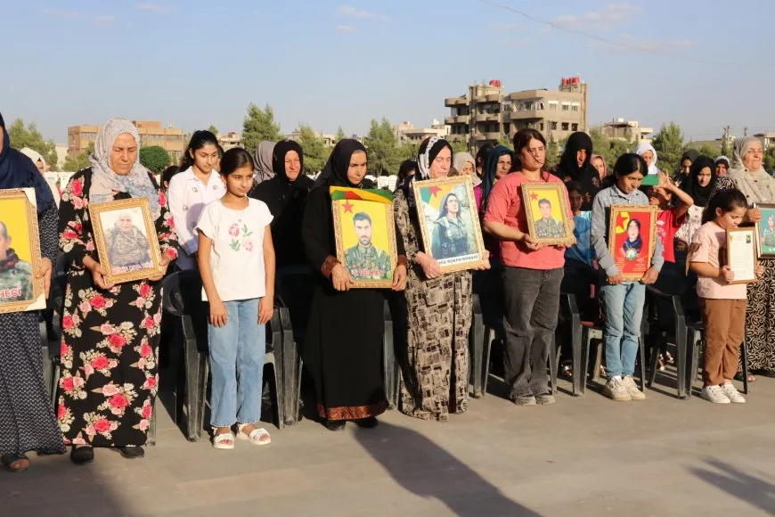 Xelkê Qamişloyê bi merasîmek heybet 128 pakrewan bi bîr anîn