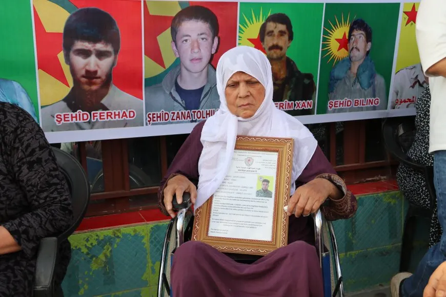 Xelkê Qamişloyê bi merasîmek heybet 128 pakrewan bi bîr anîn