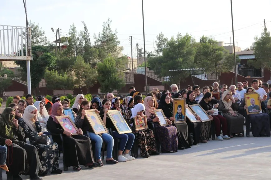 Xelkê Qamişloyê bi merasîmek heybet 128 pakrewan bi bîr anîn