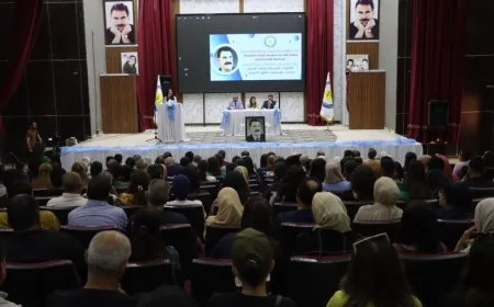 Li Kobanê "Komxebata der barê tenduristiya Rêber Apo de" hat lidarxistin