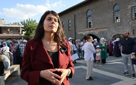 Parlamentera DEM Partiyê: Jinên ku dizanin şer çi ye dê pêvajoyê ber bi serkeftinê ve bibin