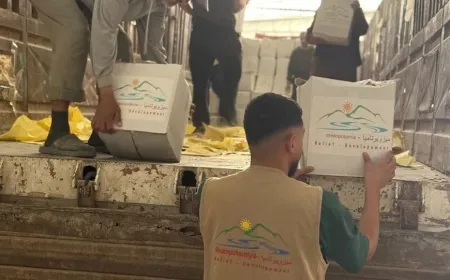 Komeleya Mezopotamya li du taxên Laziqiyê pakêtên alîkariyê belav kirin