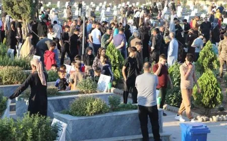Cejna Qurbanê bi serdana goristanên şehîdan dest pê kir