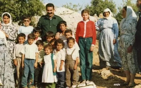 Rêber Abdullah Ocalan piştî 26 salan bi zarokan re hevdîtin pêk anî