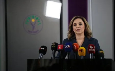 Berdevka DEM Partiyê Ayşegul: Em plan dikin di demeke kurt de biçin Îmraliyê
