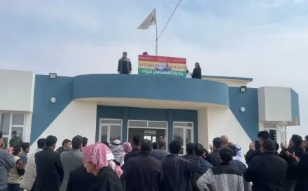 Polîsên Iraqê dest danî ser şaredariya gel a Girzêrikê ya Şengalê