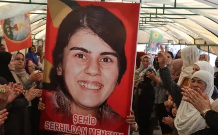 Ji bo şehîd Serhildan Mehsum merasîma xiyabî hat lidarxistin