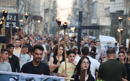 Xiristiyanên li Qamişloyê bi meşekê êrişa dijî dêra Şamê şermezar kir