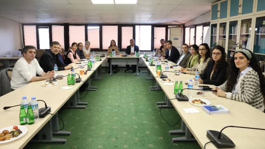 DEM Partî bi pêkhateyên Tifaqa Ked û Azadiyê re civiya