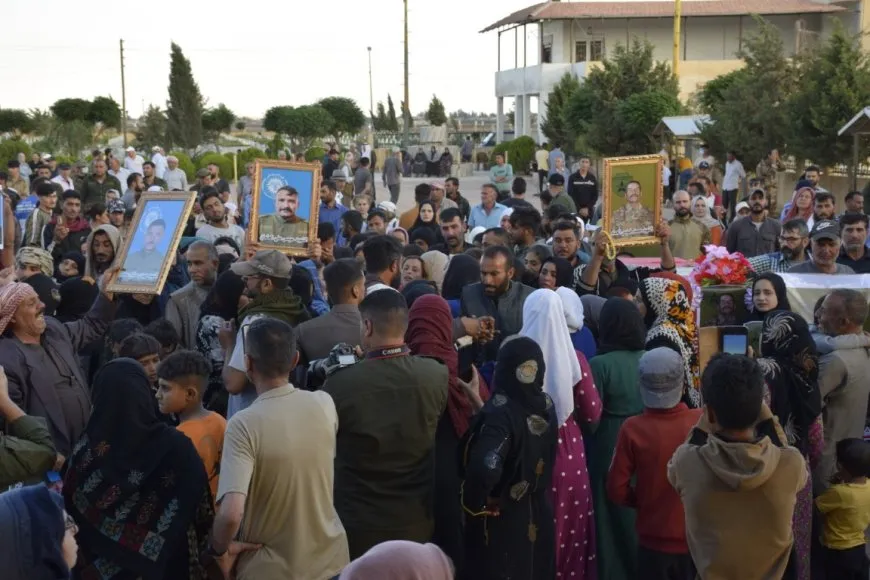 Bi merasîmek heybet xelkê Hesekê sê şehîd oxir kirin