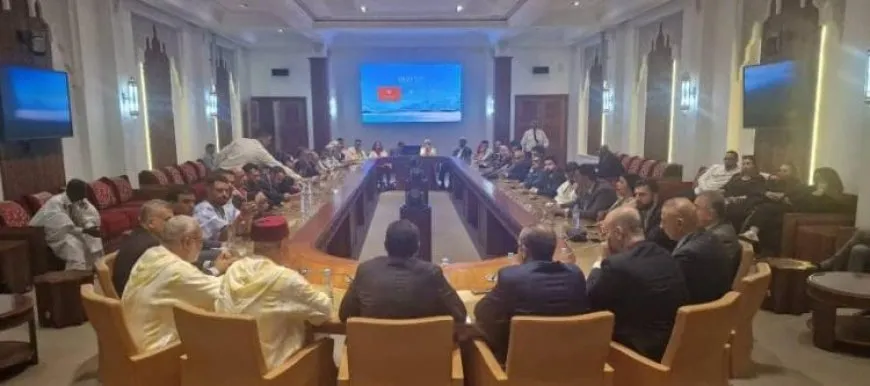Şandeya PYD’ê bi parlamenterên Mexribê re hevdîtin kir