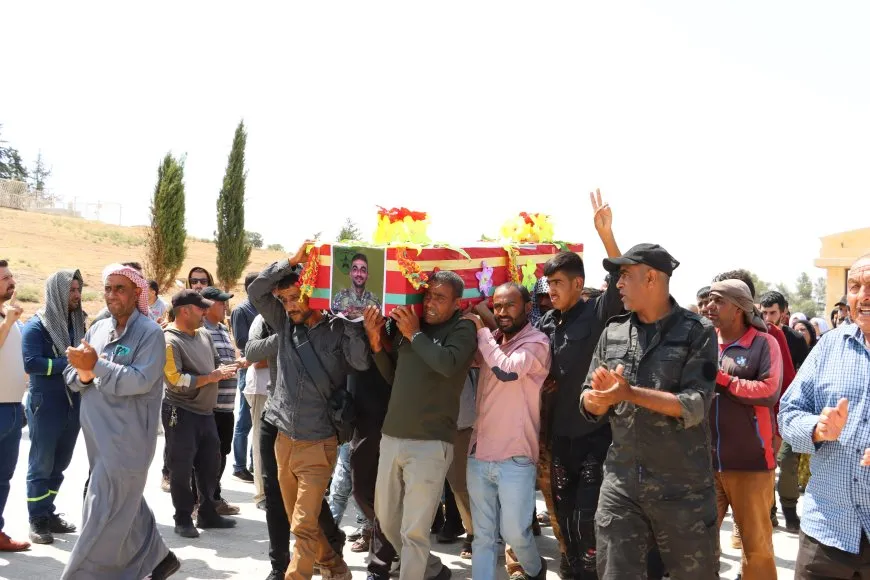 Şervanê QSD`ê şehîd Şêro Tirbespiyê hate oxirkirin