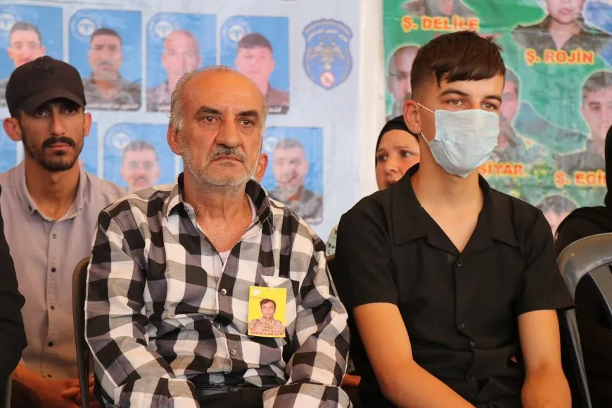 Şêniyên Helebê sersaxî da malbatên şehîd Baran û Can Şêr