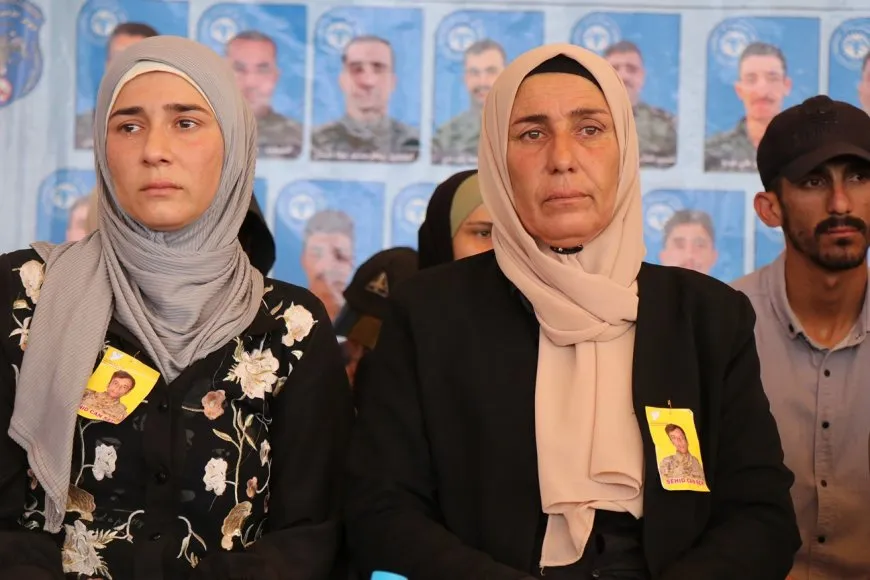 Şêniyên Helebê sersaxî da malbatên şehîd Baran û Can Şêr