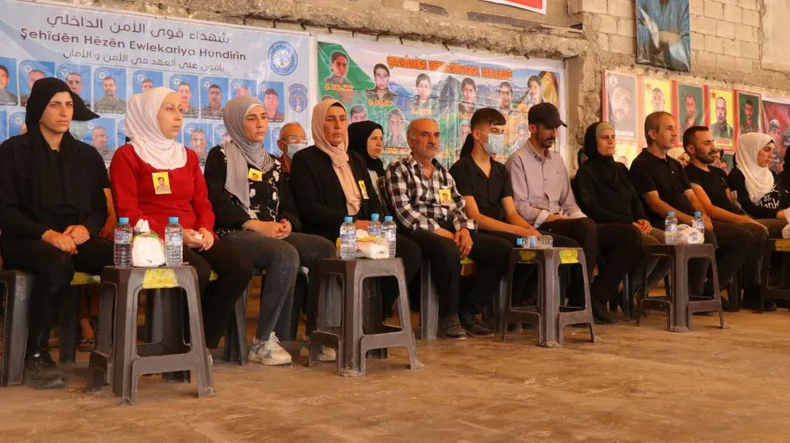 Şêniyên Helebê sersaxî da malbatên şehîd Baran û Can Şêr