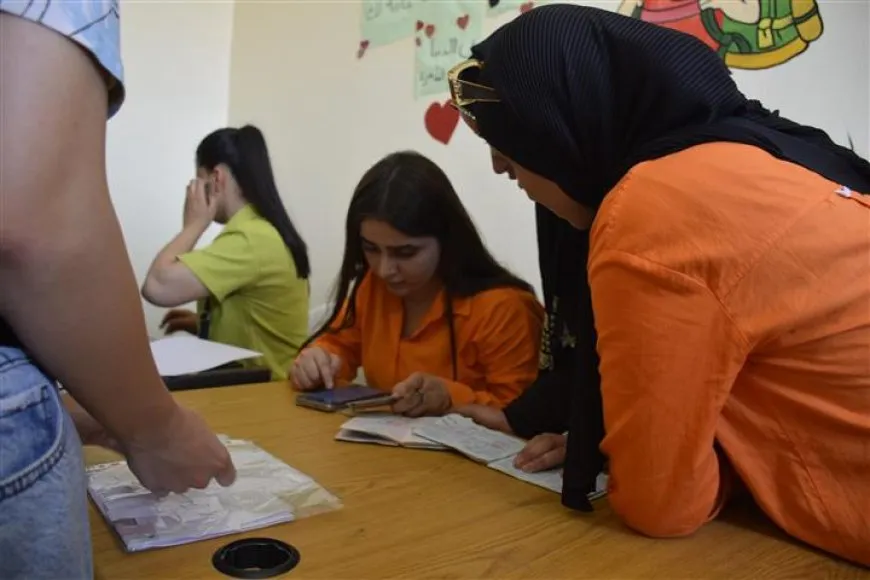 Lihevkirina li ser ezmûnên her du bawernameyan bi girseyî hat pêşwazîkirin