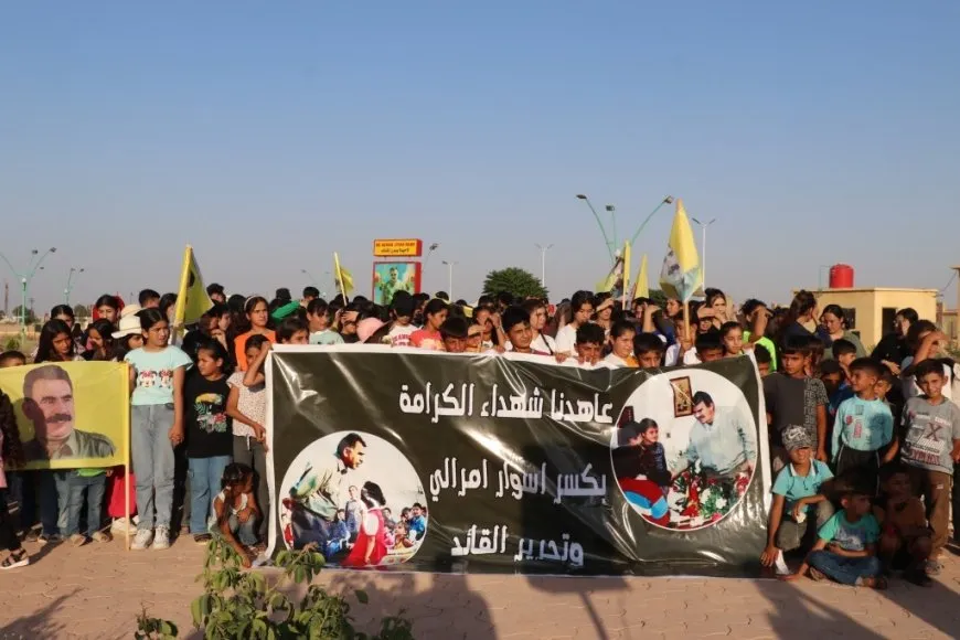 Zarokan silav û hezkirinên xwe ji Rêber Abdullah Ocalan re şandin