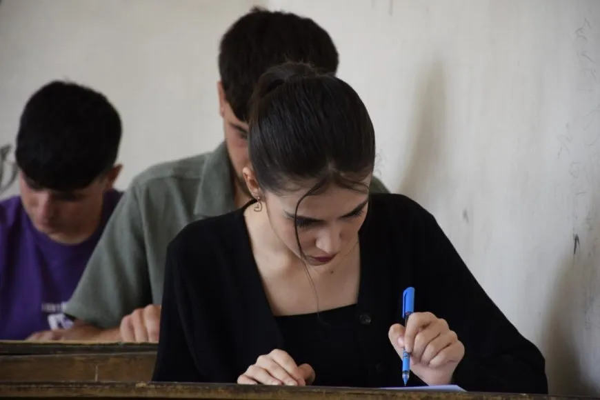 Ezmûnên refên 9 û 12`an ên serbest dest pê kir