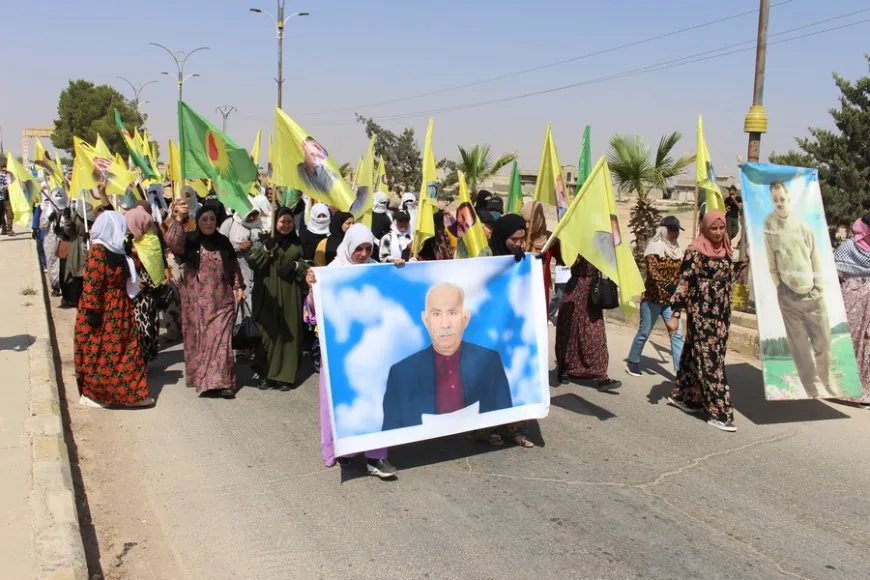 Gelê Til Birakê bi daxwaza azadiya fîzîkî ya Rêber Abdullah Ocalan meşiya