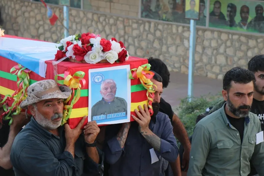 Xelkê Helebê şehîd Merwan spart axê