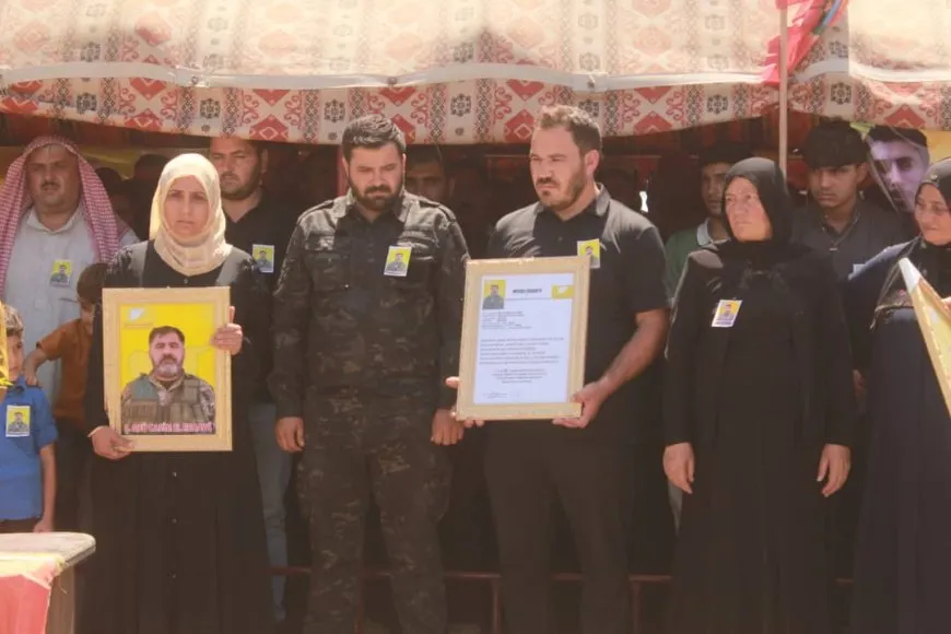 Xelkê Reqayê sersaxî da malbatên 3 şehîdan