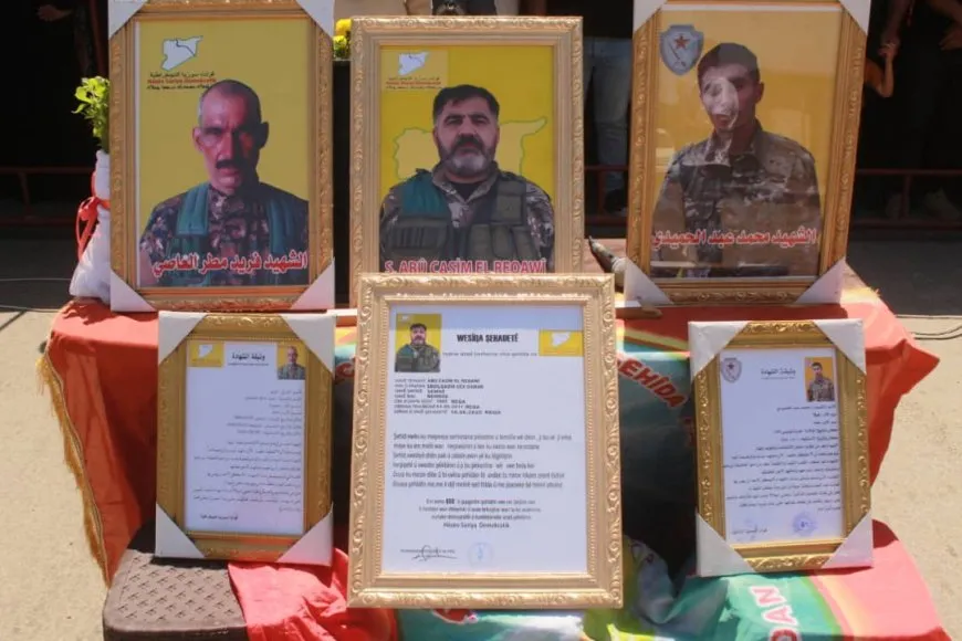 Xelkê Reqayê sersaxî da malbatên 3 şehîdan