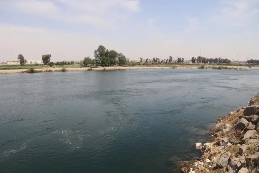 Ji ber kêmbûna ava çemê Firatê rêjeya qirêjiyê zêde bûye