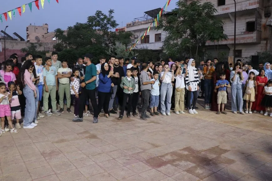 Jinên Ciwan ji bo azadiya Rêber Apo çalakiyek hunerî organîze kir