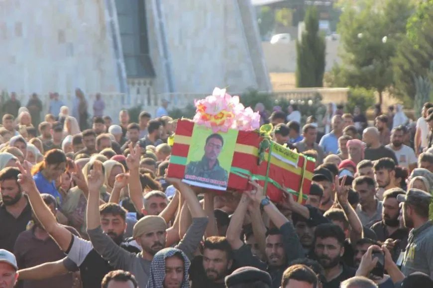Şêniyên kantona Firatê şehîd Zinar Kobanê oxir kir
