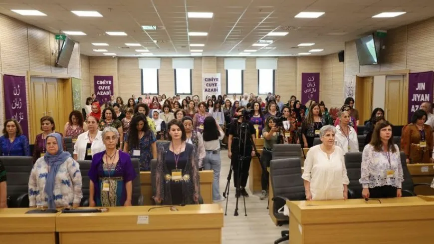 Peyama Ayşe Gokkan ji bo konferansa jinên kurd