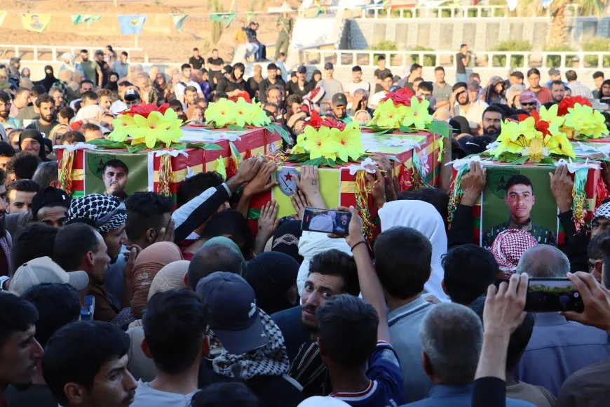 Xelkê Tirbespiyê 3 şehîdên xwe oxir kirin