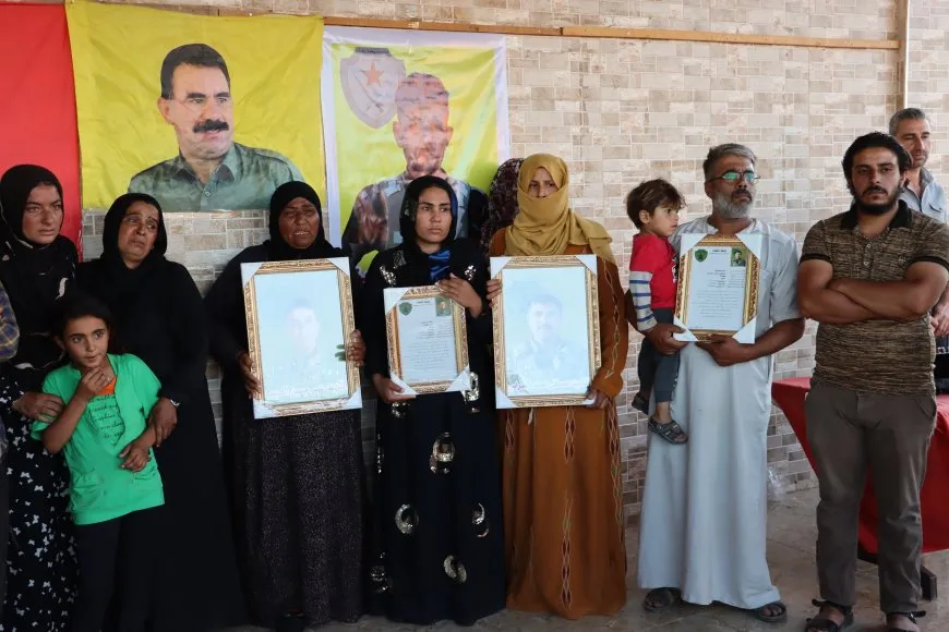 Xelkê Tirbespiyê 3 şehîdên xwe oxir kirin