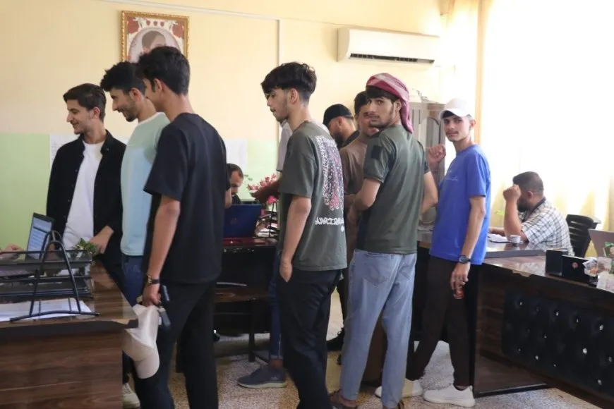  Serlêdanên tomarkirina navan ji bo ezmûnên dibistana amadehî dest pêkir