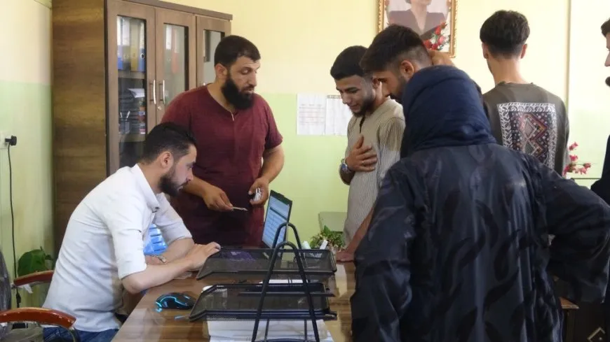  Serlêdanên tomarkirina navan ji bo ezmûnên dibistana amadehî dest pêkir