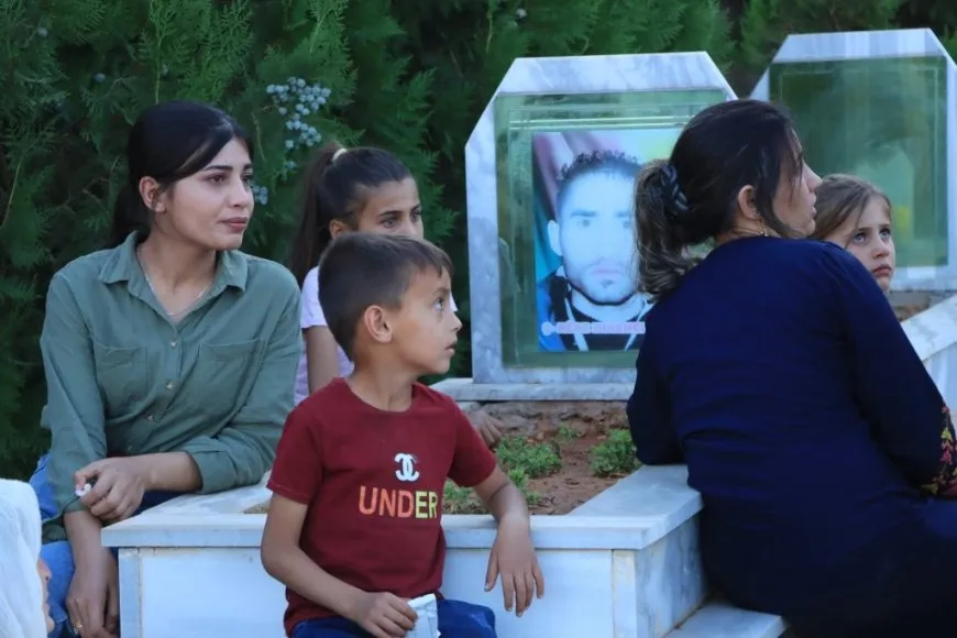 Şehîdên komkujiya 25’ê Hezîranê bi pêxistina mûman hatin bibîranîn