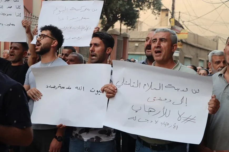 Xiristiyanên li Qamişloyê bi meşekê êrişa dijî dêra Şamê şermezar kir